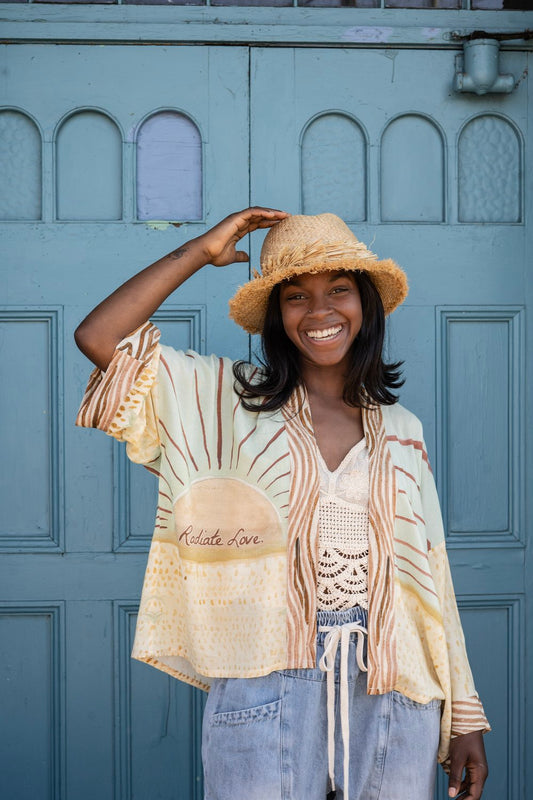 MARKET OF STARS - RADIATE LOVE CROPPED KIMONO