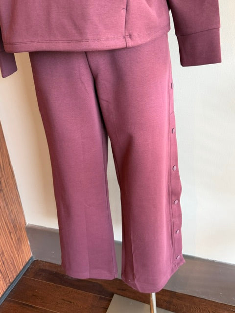 FOIL SNAPPY JOGGER - DARK CHERRY