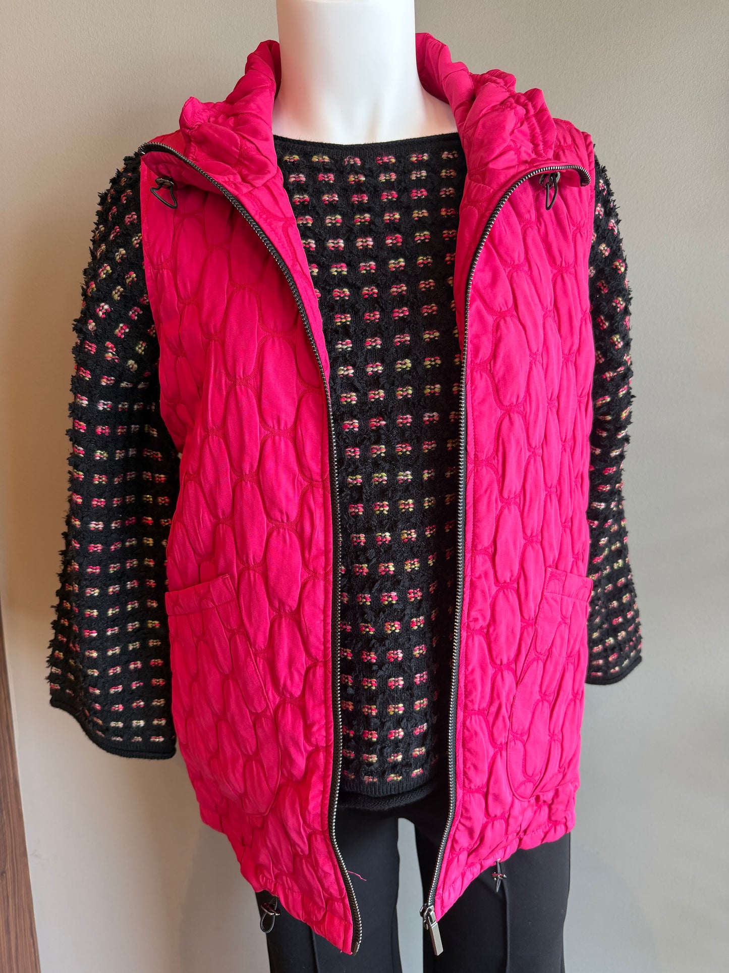 OLIVIA BY HABITAT NEXUS QUILT CAPSULE - MAGENTA