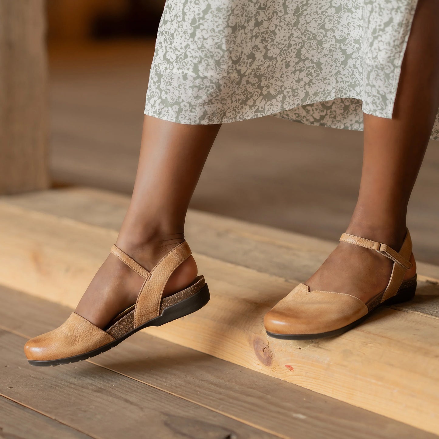 DANSKO ROWAN - HONEY