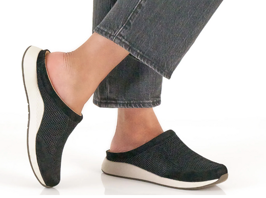 DANSKO CLAUDIA CLOG - BLACK MESH