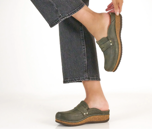 DANSKO MAGGY CLOG - OLIVE