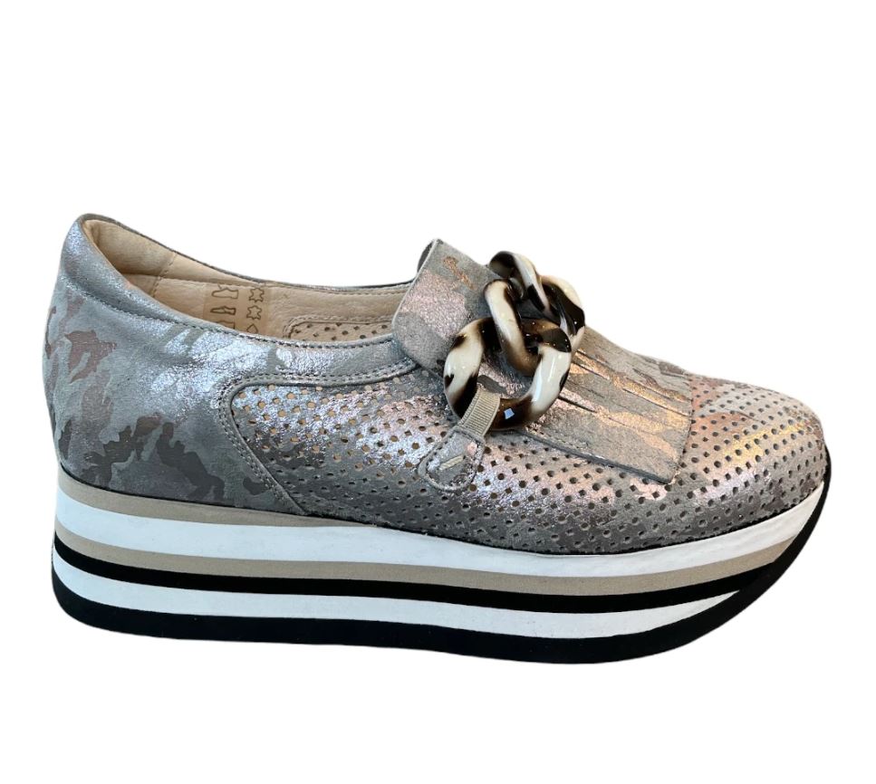 Onveilig Andrew Halliday Filosofisch SOFTWAVES SLIP-ON WEDGE SNEAKER - METALLIC COMBO - 778081MET – Kaufman Shoes