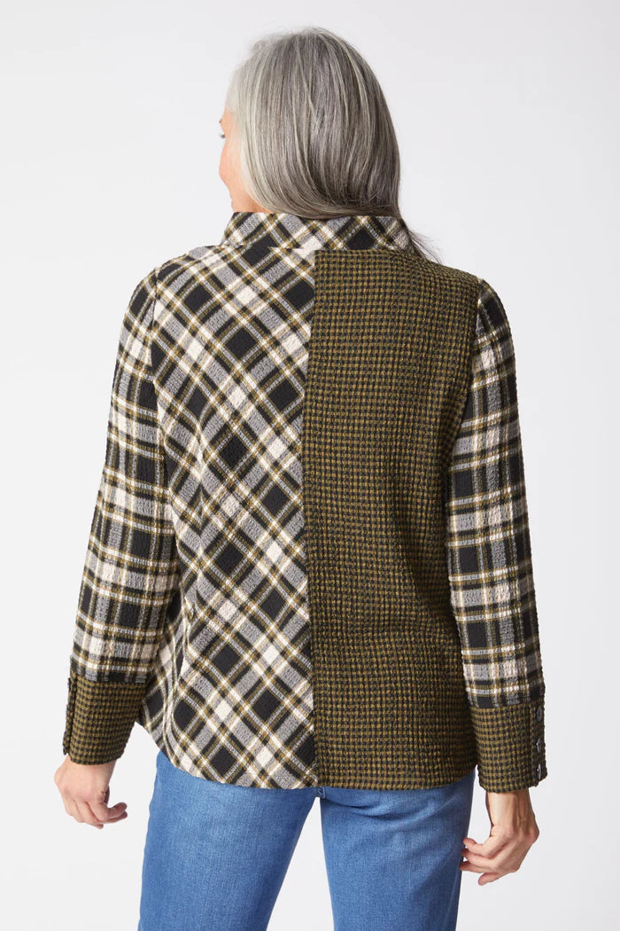HABITAT ASYMETRICAL BUTTON CUFFED TOP - GREEN