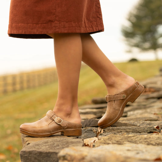 DANSKO MILLIE - TAN
