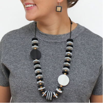 SYLCA VIVID LEATHER NECKLACE - BLACK