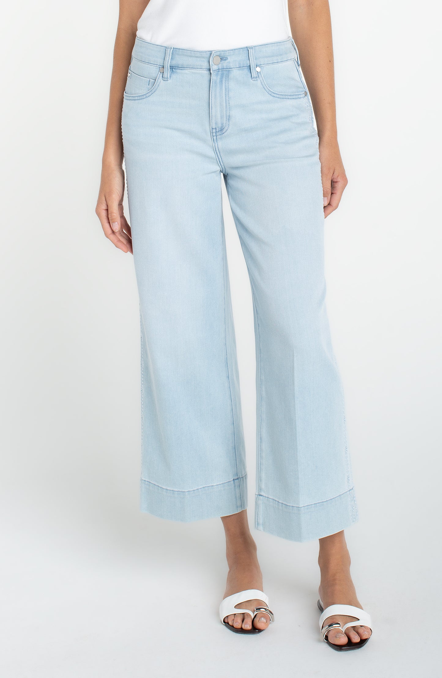 LIVERPOOL STRIDE CROP WIDE LEG - DENIM