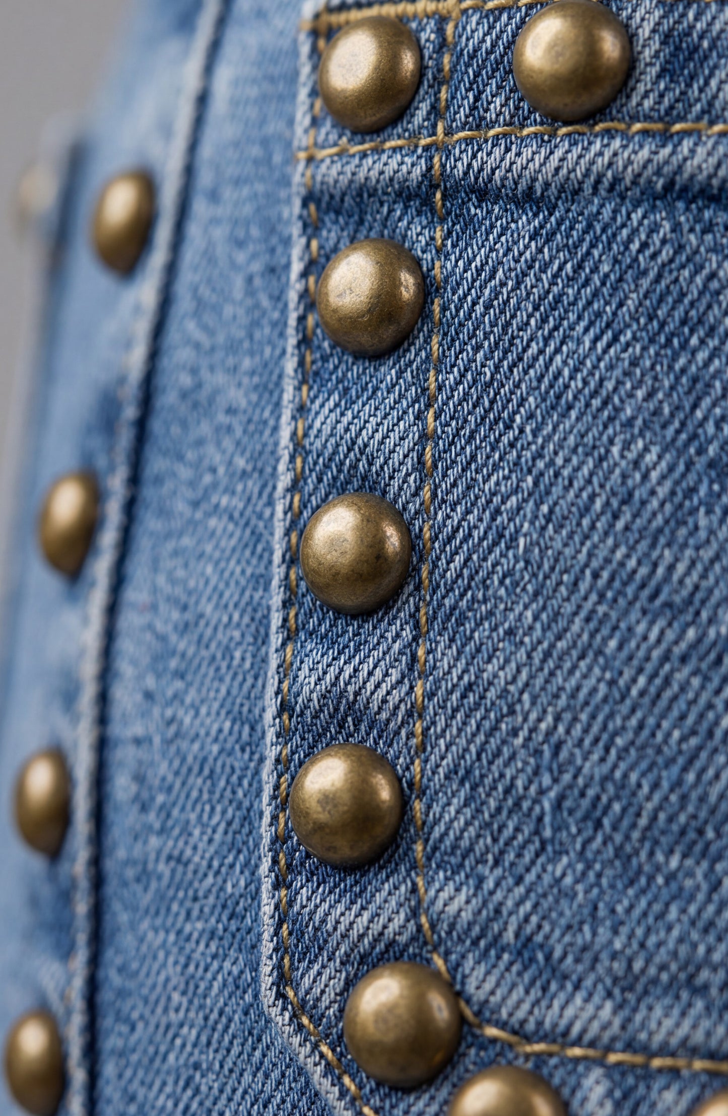 LIVERPOOL HANNAH FLARE WITH PATCH POCKETS AND STUDS