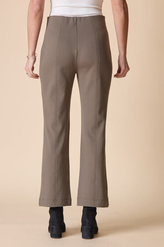 HABITAT LUXE PONTE SOLID KICKFLARE PANT - UMBER